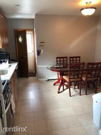 Building Photo - 3 br, 1 bath  - 526 Riverside Ave