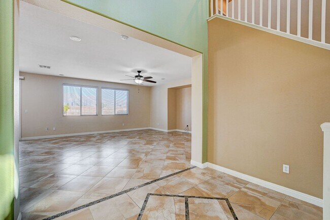 Building Photo - 5 Bedroom in Eldorado Neighborhood of Nort...