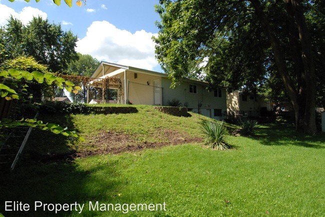 Building Photo - 3635 Saint Alban Dr