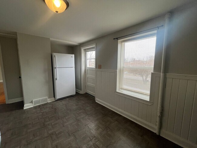 Foto del edificio - Large 1 bed Lower Level Duplex Unit