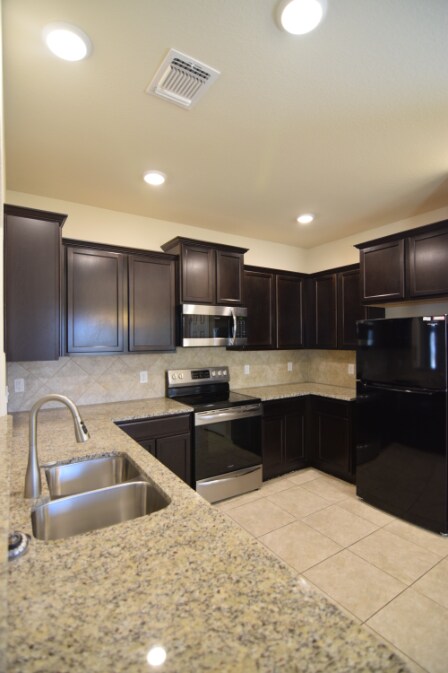 Foto del edificio - 1304 Stonewall Ridge