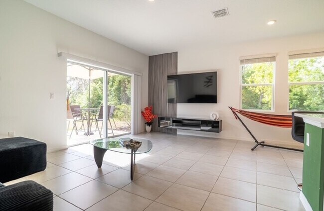 Foto del edificio - 3305 Whooping Crane Dr