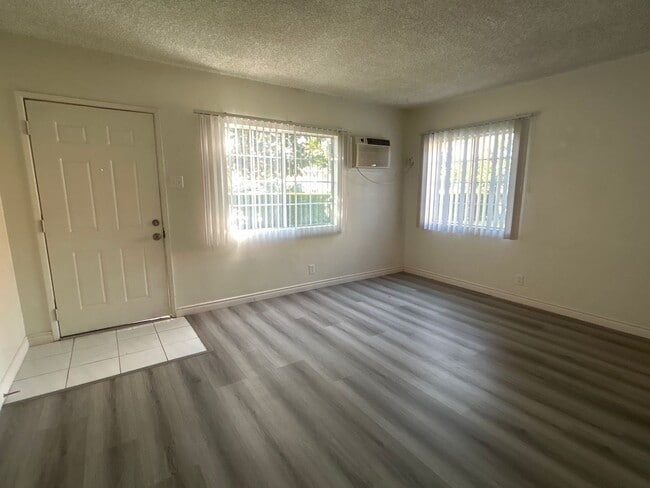 Foto del edificio - 608 N Orange Ave