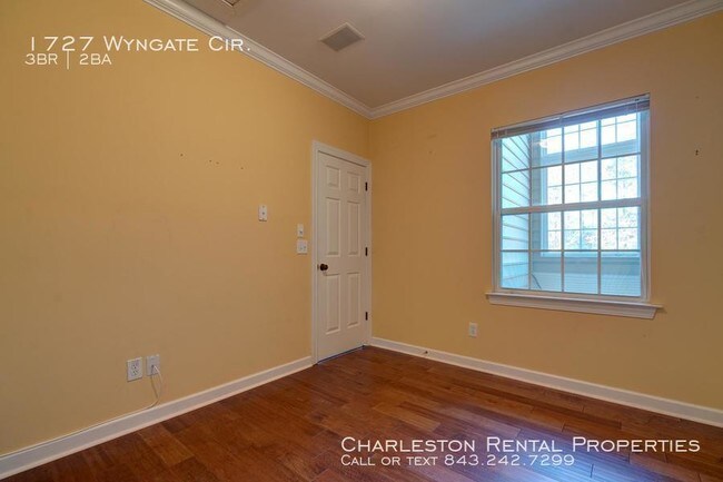 Foto del edificio - 1727 Wyngate Cir