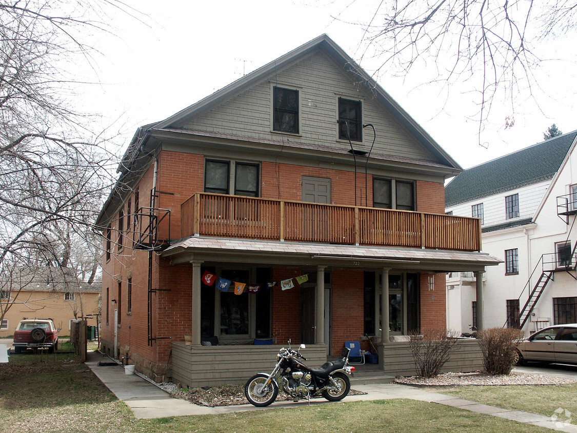 Building Photo - 722 Remington St