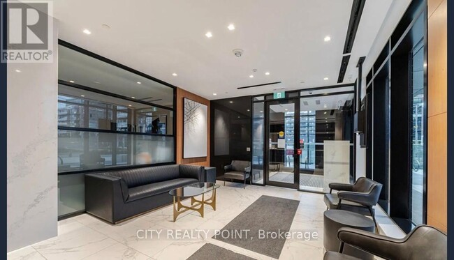 Building Photo - 8 Tippett Rd