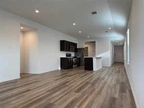 Building Photo - 1111 Tempranillo Wy