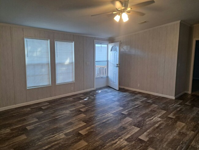 Building Photo - 8985 Normandy Blvd