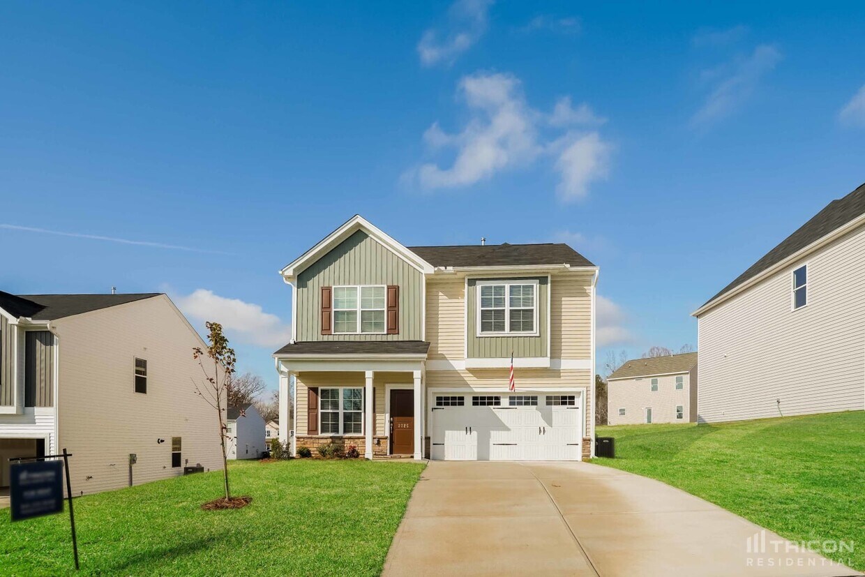 3725 Streamside Dr, High Point, NC 27360 House Rental in High Point