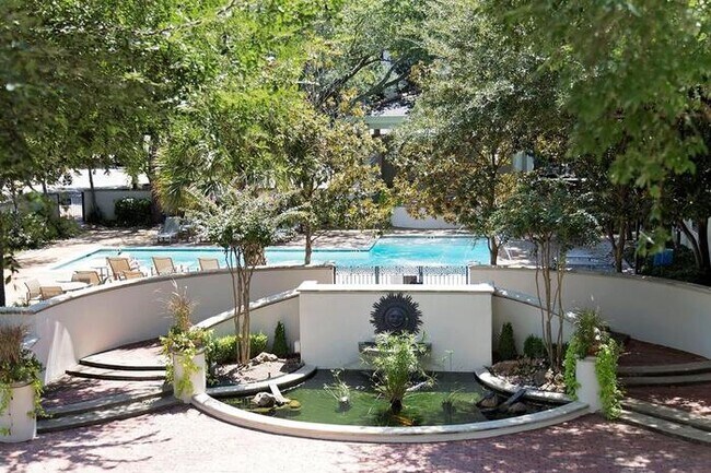 Foto del edificio - 2210 Winsted Dr