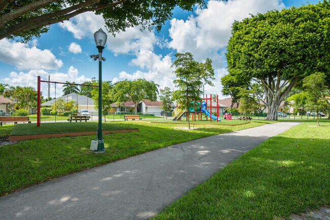 Foto del edificio - 6654 Sweet Maple Ln