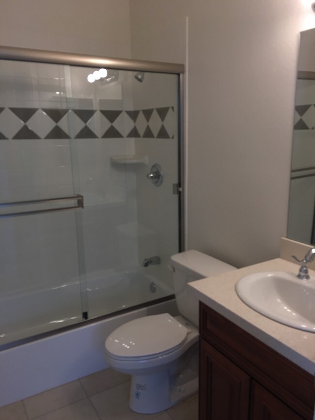 Foto del interior - 808 N Garfield Ave