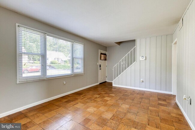 Foto del edificio - 806 Templecliff Rd