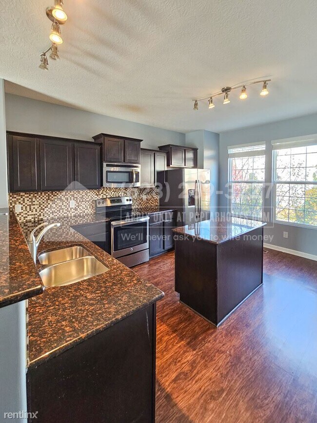 Foto del edificio - 2 br, 3 bath Townhome - 5927 Winberry Cree...