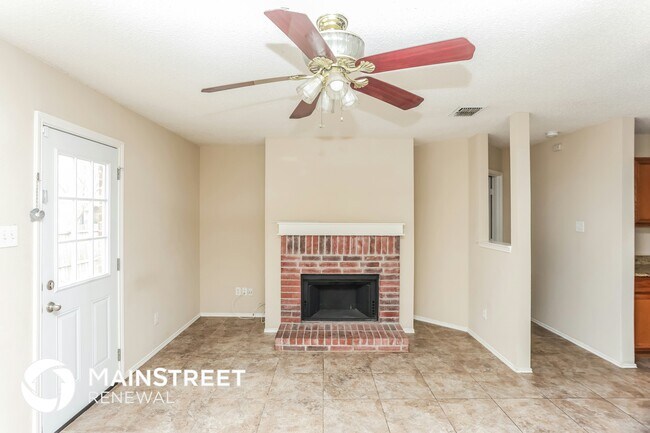 Foto del edificio - 2721 Meadowlark Dr