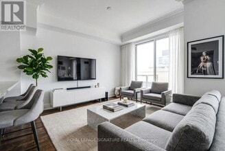 Building Photo - 650 Sheppard Ave E