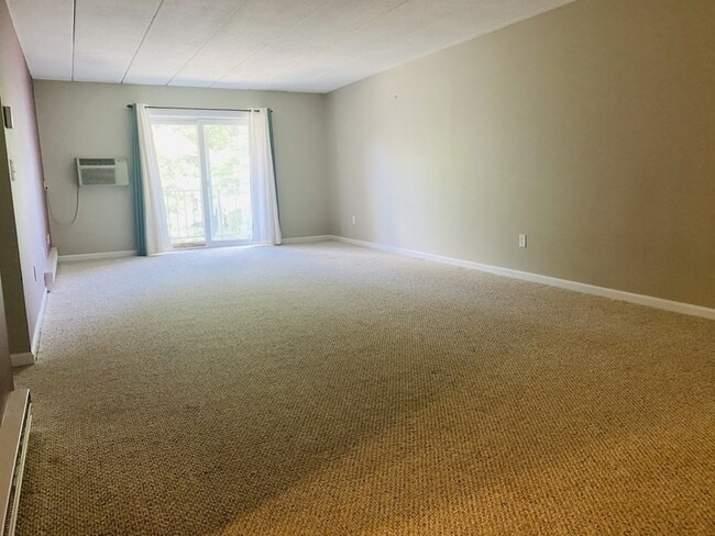 Building Photo - 50 Webster St