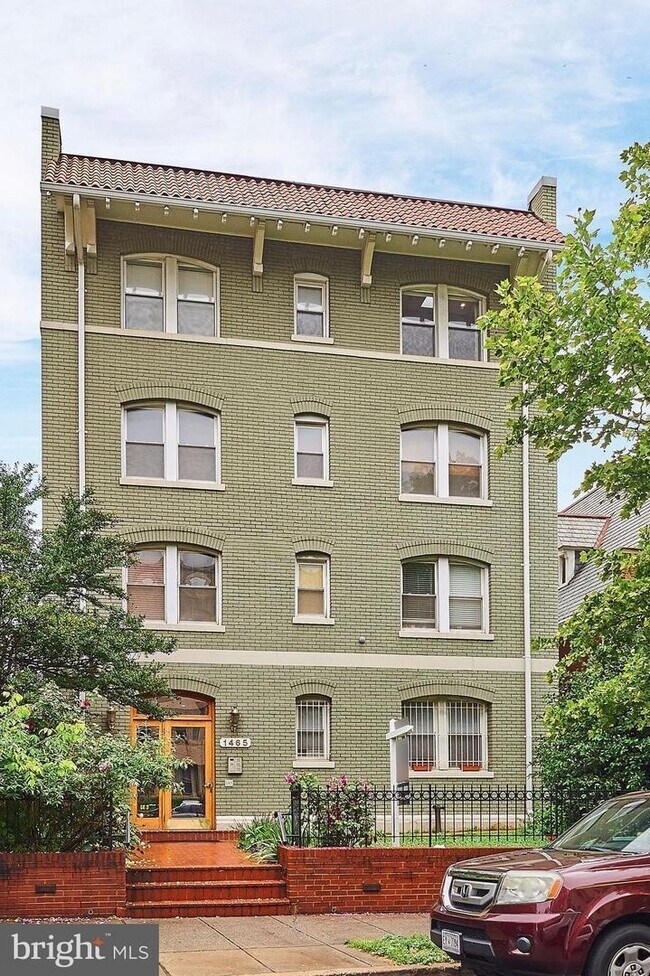 Foto del edificio - Columbia Heights, You're Home