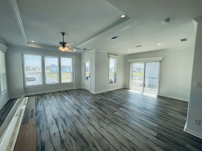 Building Photo - 34815 Silver King Dr