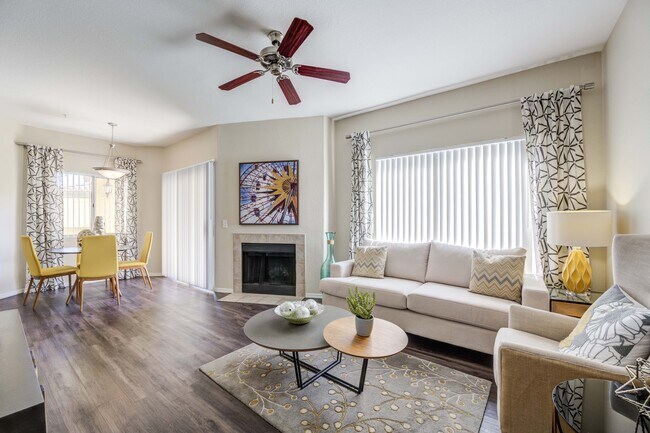 Foto del edificio - Tresa at Arrowhead Apartment Homes
