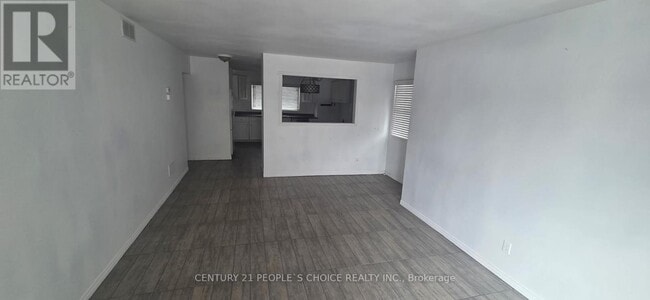 Building Photo - 3784 Sinnicks Ave