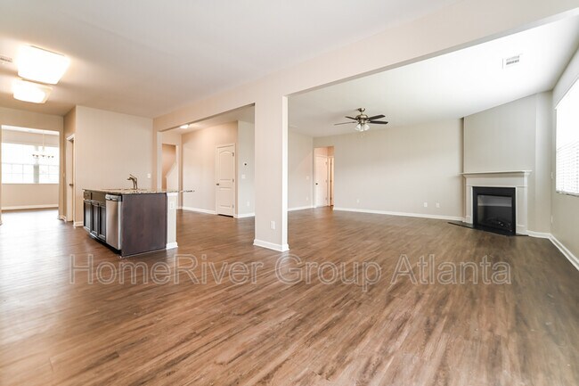 Building Photo - 613 Yazzie Pl