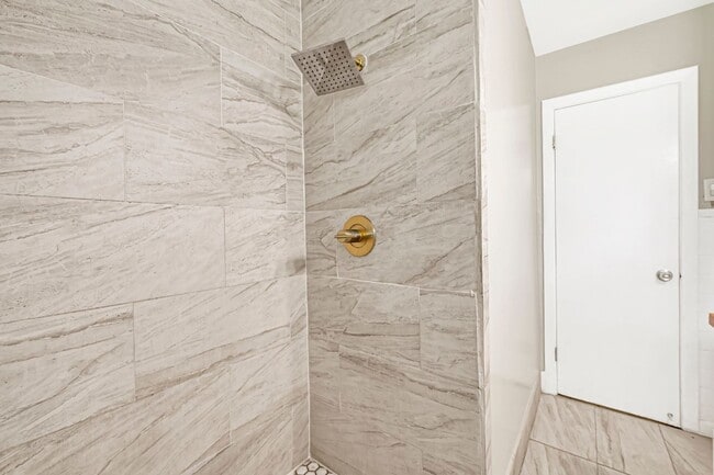 Building Photo - 4319 Howcher St