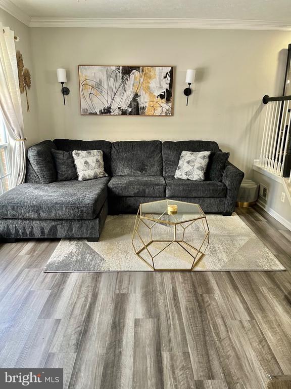 Foto del edificio - 12310 Rollys Ridge Ave