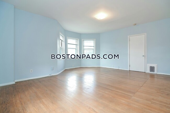 Foto del edificio - 923 Beacon St