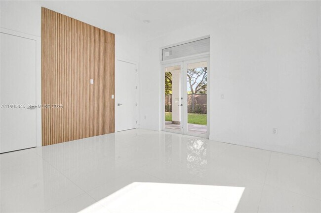 Foto del edificio - 425 SW 129th Ave