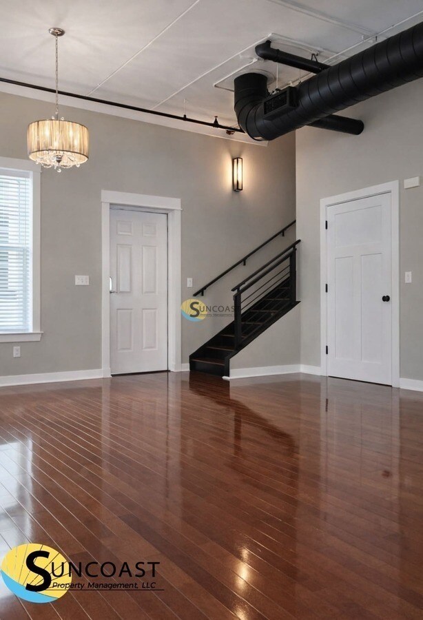 Foto del edificio - 1661 Riverside Ave