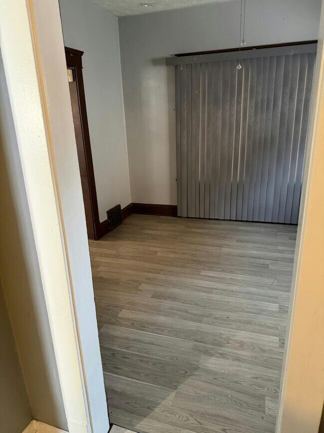 Foto del edificio - 3631 E 133rd St