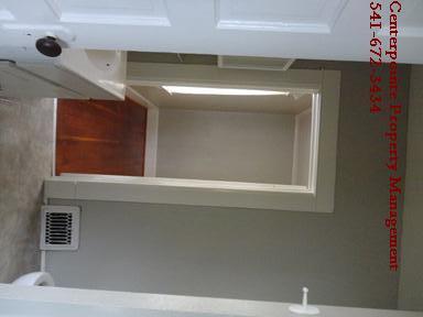 Foto del edificio - Roseburg 2 bedroom on SE Douglas