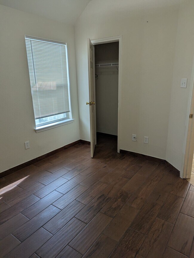 Building Photo - 4035 Cary Creek Dr