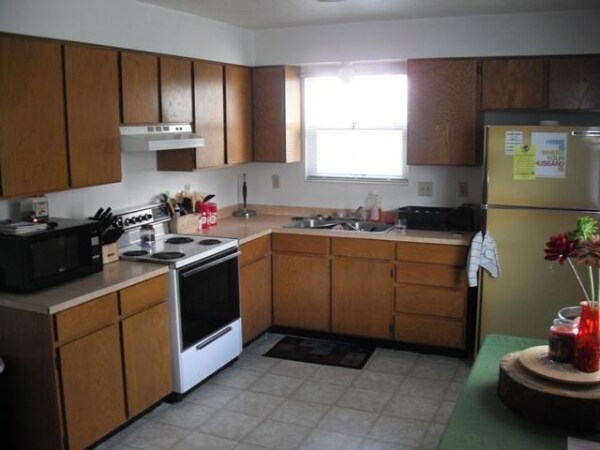 Building Photo - 417 S 400 W