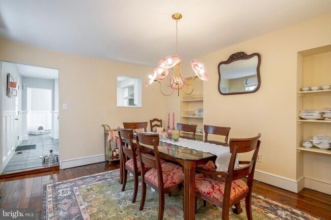 Foto del edificio - 908 S Front St