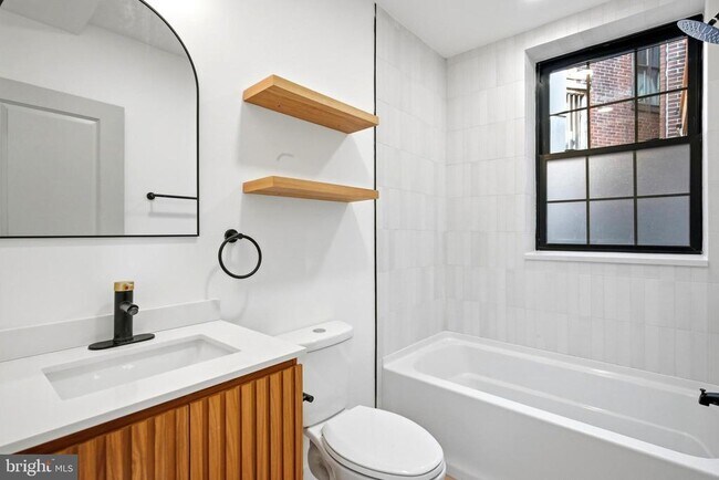 Foto del edificio - 1720 N 24th St