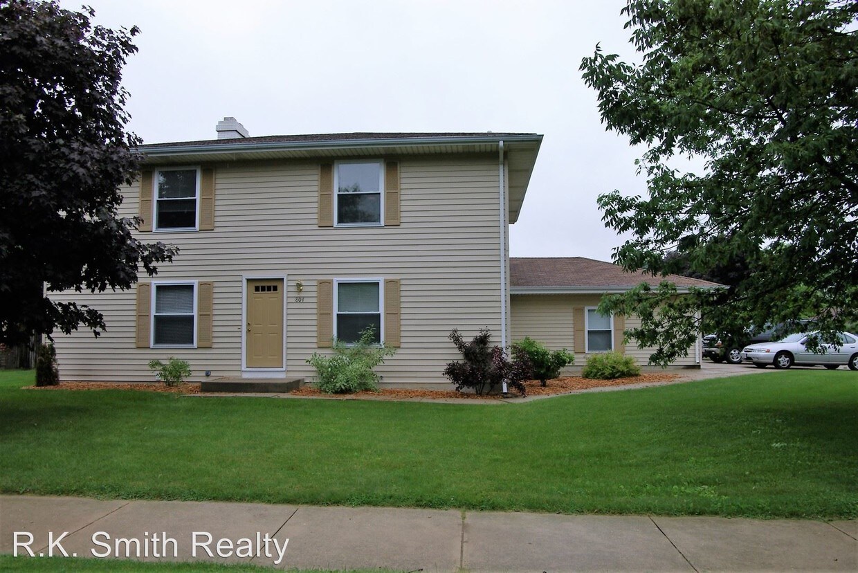 Foto principal - 3705 Park View Dr