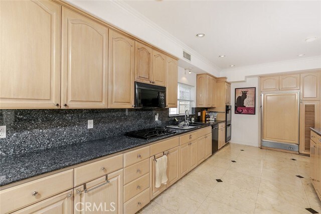 Foto del edificio - 4343 Shadyglade Ave