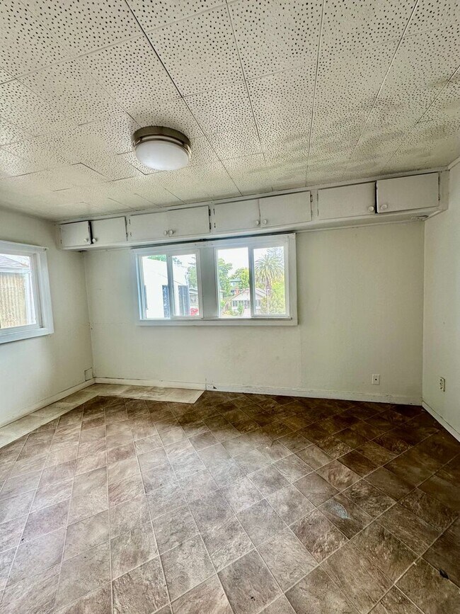 Foto del edificio - 825 Carolina St