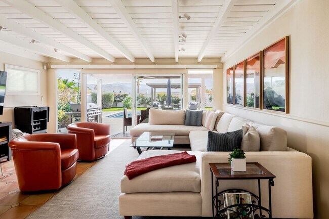 Building Photo - Movie Colony Oasis - Peaceful, Walk to Dow...