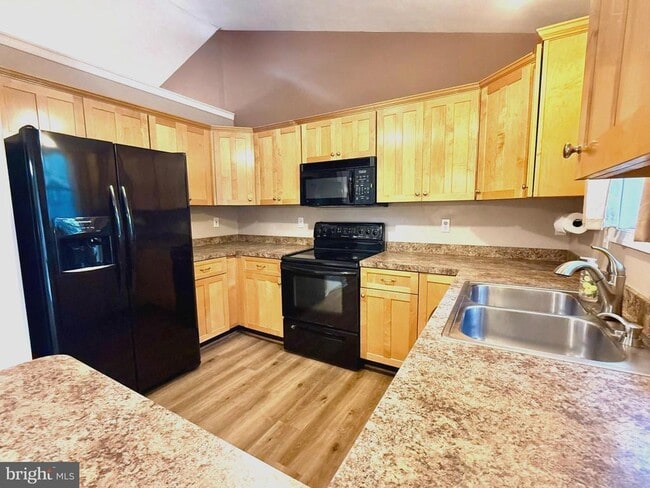 Building Photo - 45880 Buck Hewitt Rd