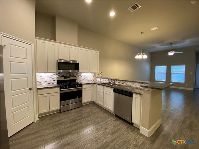 Building Photo - 1251 FM306