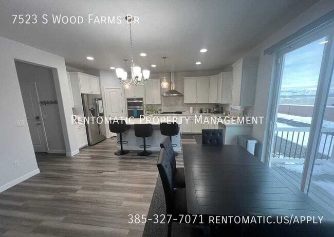 Building Photo - 7523 Wood Farms Dr