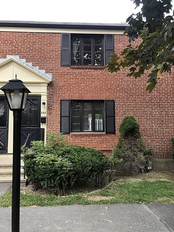 Foto principal - 282 Lexington St