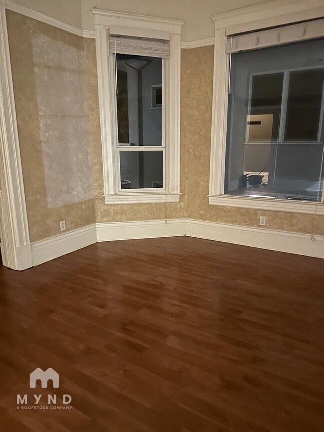 Foto del edificio - 612 1/2 15th St