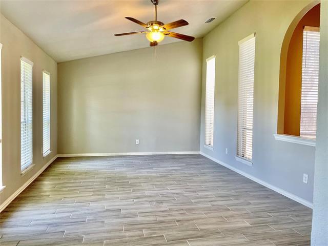 Foto del edificio - 4726 Oakwood Dr