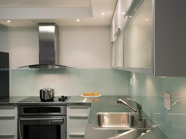 Building Photo - 1450 Brickell Bay Dr