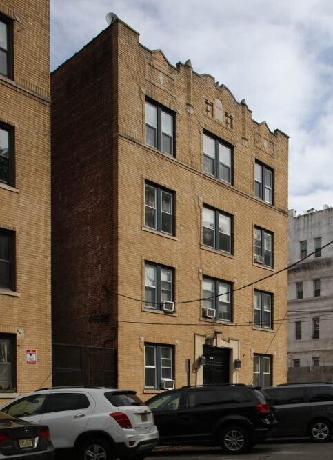 Foto del edificio - 192 Kensington Ave