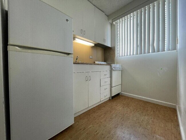 Foto del edificio - PACIFIC GRAND studio, sec, A/C, lanai, poo...